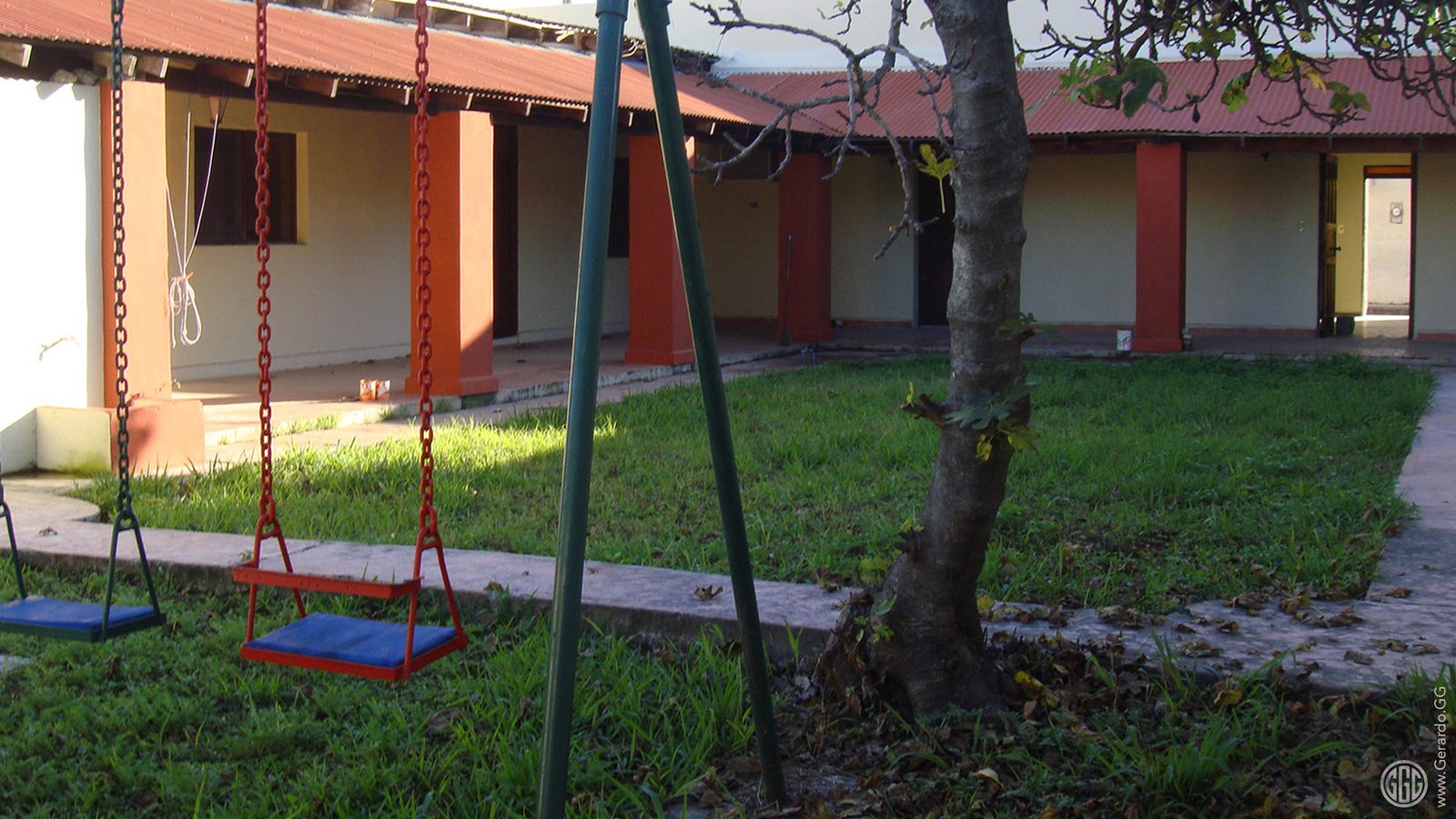 Casa Layra, al inicio